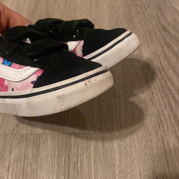 Vans - Picture 6 of 6